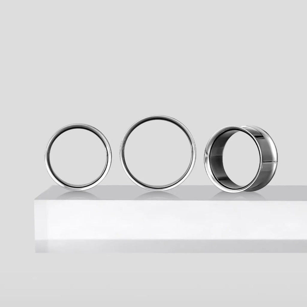 MINIMALIST LOOP TITANIUM TUNNELS